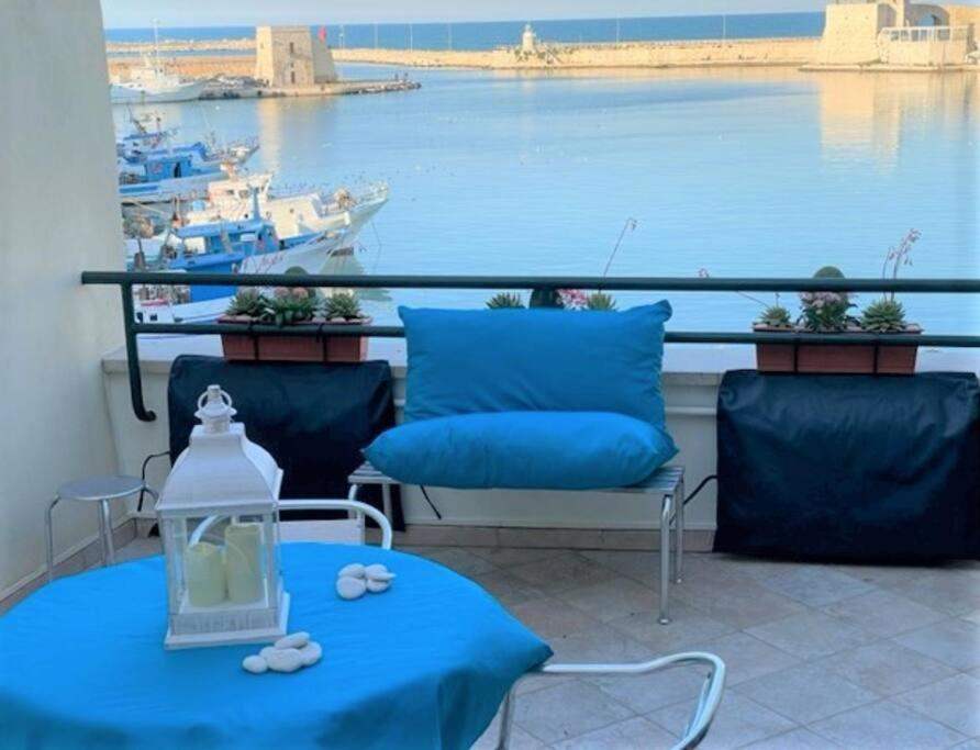 Emozioni Dal Porto Apartment Trani Exterior foto