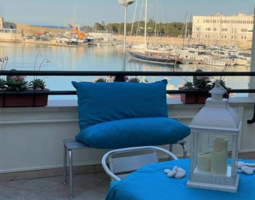 Emozioni Dal Porto Apartment Trani Exterior foto
